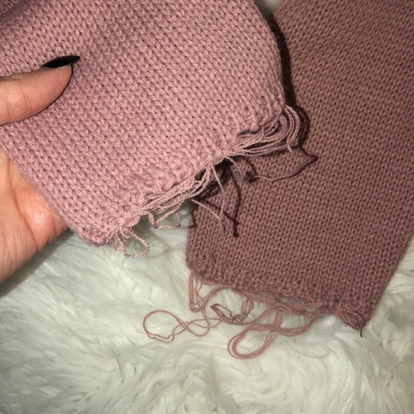 Missguided distressed cropped sweater - Picture 3 of 3